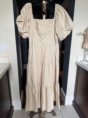 Puff sleeve neutral midi dress
